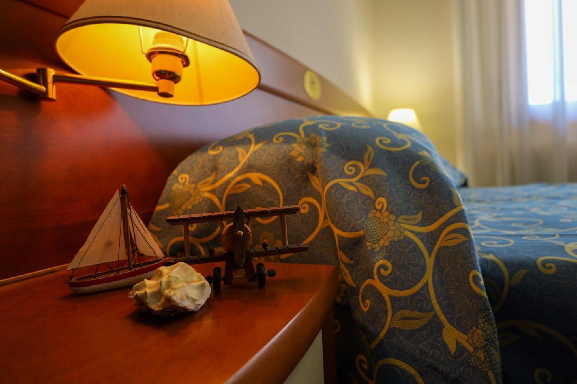 Easy Hotel Meryon سوتّومارينا المظهر الخارجي الصورة