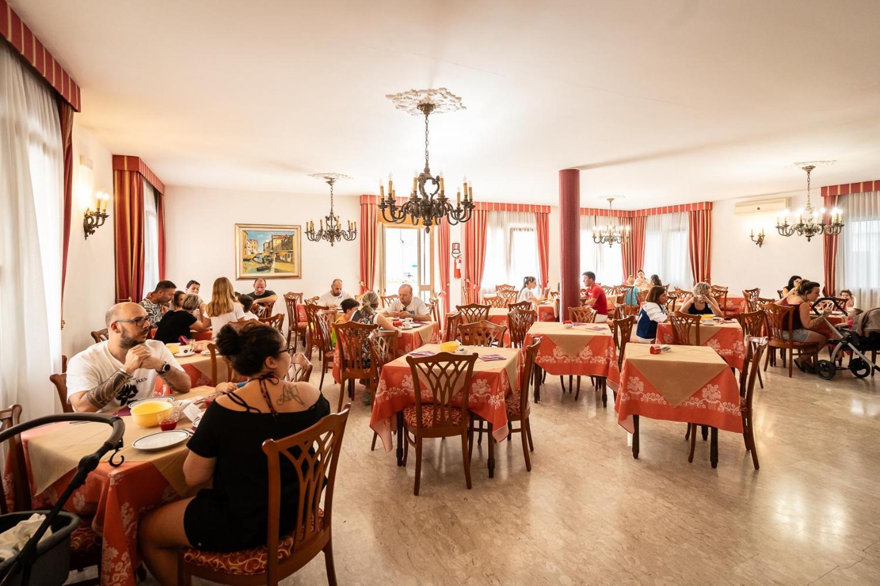 Easy Hotel Meryon سوتّومارينا المظهر الخارجي الصورة