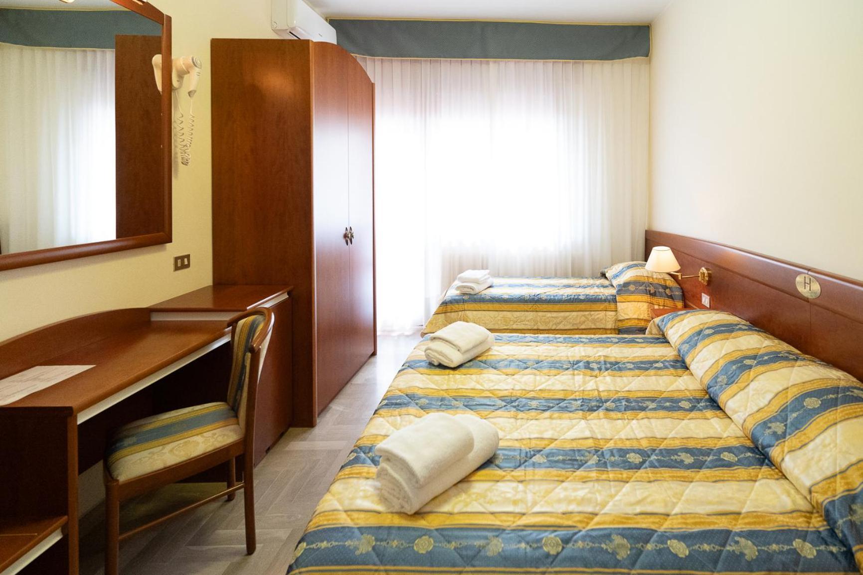 Easy Hotel Meryon سوتّومارينا الغرفة الصورة