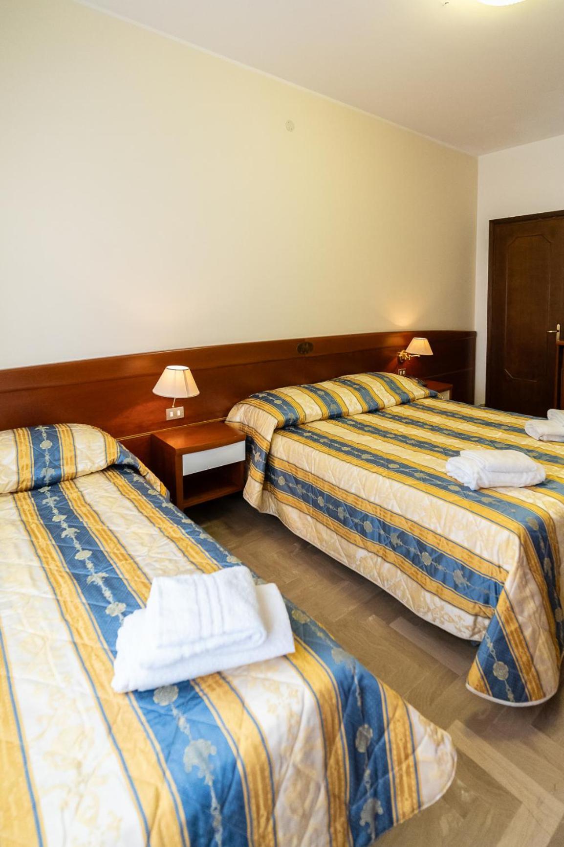 Easy Hotel Meryon سوتّومارينا الغرفة الصورة
