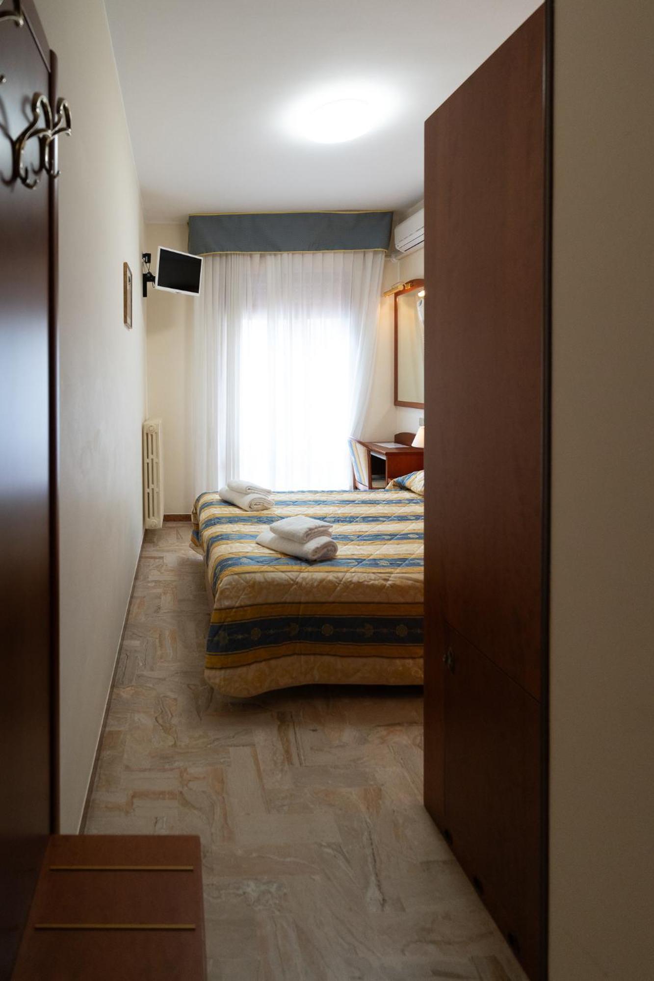 Easy Hotel Meryon سوتّومارينا الغرفة الصورة